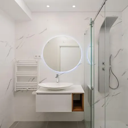 Gaivota Ocean View & 5min Walk Apartment *