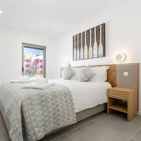 Gaivota Ocean View & 5min Walk Luz