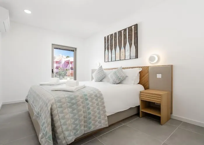 Gaivota Ocean View & 5min Walk Luz